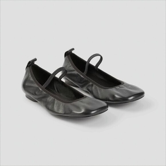 Lemaire Smooth Leather Flats With Minimalist Design - NWT - Picture 3 of 4